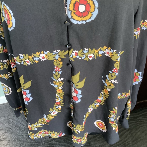 Modcloth 1970s Inspired Blouse in Black Floral Vines Button Front EUC - Picture 8 of 10